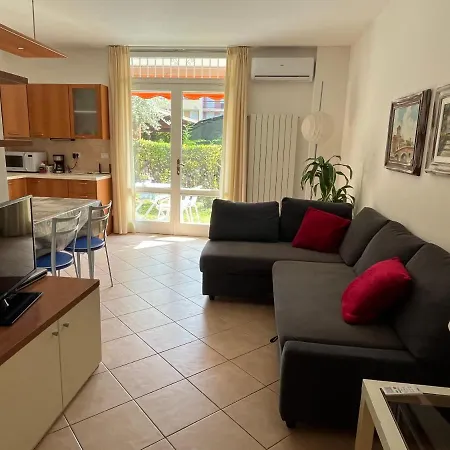 Front Apartment *